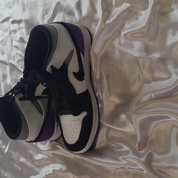 Air Jordan 1 mid SE 'Varsity Purple' - Picture 3 of 6